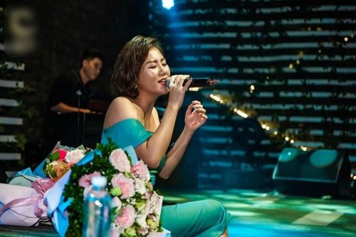 Nhạc sĩ bản hit 'Hoa Nở Không Màu' tố Văn Mai Hương hát không xin phép
