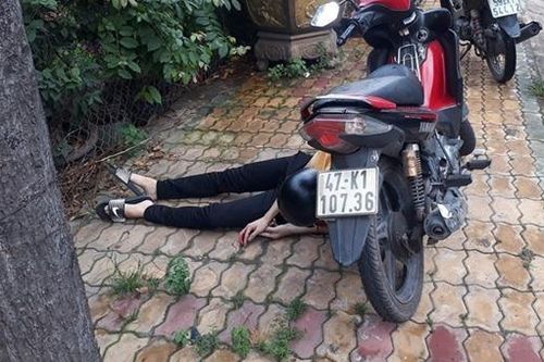 Nam sinh viên tử vong với con dao cắm trên ngực đã từng bị đâm nguy kịch