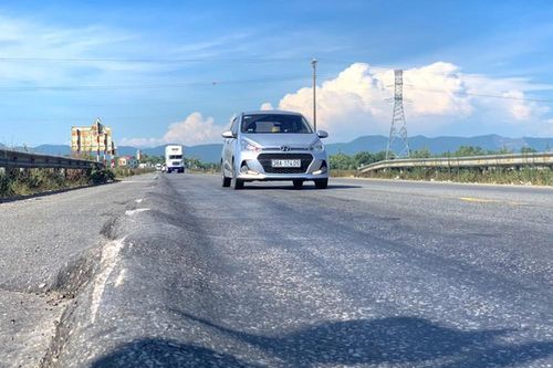'Cấm cửa' doanh nghiệp đấu thầu dự án giao thông nếu đường có 'lưng trâu', sụt lún