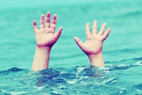 Hưng Yên: Học sinh lớp 8 đuối nước thương tâm ngay tại bể bơi