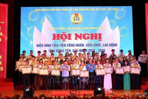 Vinh danh 99 điển hình tiên tiến trong phong trào thi đua lao động sáng tạo