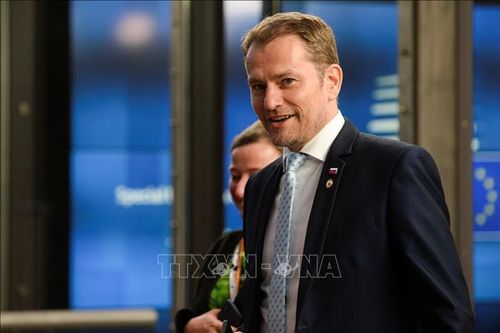 Thủ tướng Slovakia vượt qua cuộc bỏ phiếu bất tín nhiệm sau cáo buộc 'đạo văn'