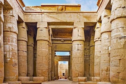 Khám phá ngôi đền thiêng Karnak tại Ai Cập