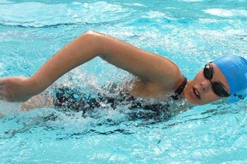 Những đối tượng nào không nên bơi lội?