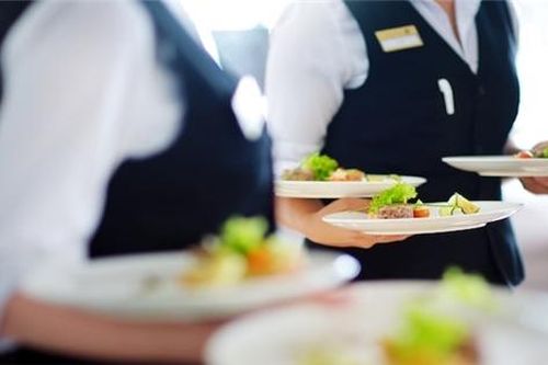 Kinh doanh F&B: Tại sao chủ xây, nhân viên phá?