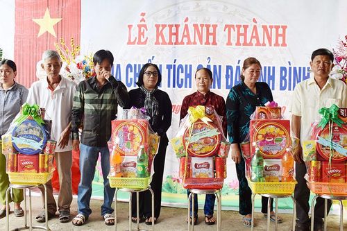 Khánh thành bia chiến tích Cản Đá