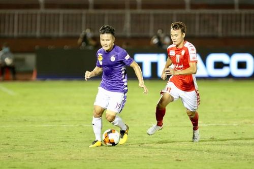 TP.HCM vs Hà Nội: Quang Hải sẽ mãi chạy theo Công Phượng?