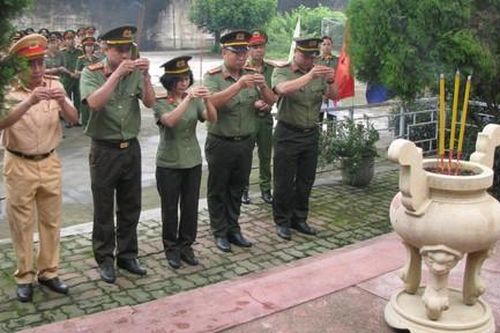 Tuổi trẻ Công an TPHCM tưởng nhớ Anh hùng Nguyễn Văn Trỗi