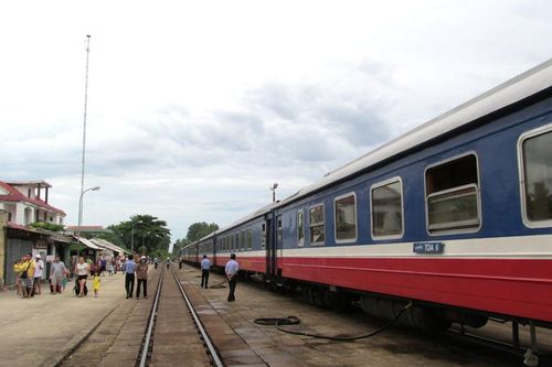 Từ ngày 28-7, tăng thêm tàu Thống Nhất tuyến Hà Nội - Sài Gòn