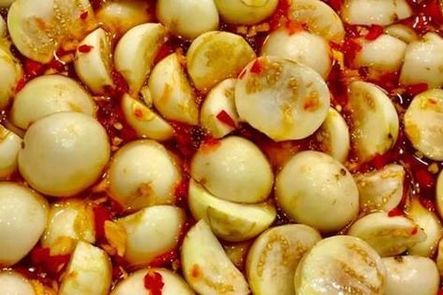 Cà pháo muối chua ngọt, ngon hơn đồ siêu thị, ăn hao cơm khủng khiếp