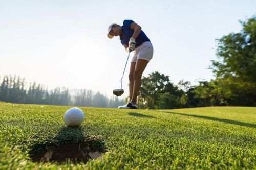 Chấn thương thường gặp ở người chơi golf và cách phòng tránh