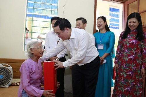 Bí thư Thành ủy Hà Nội thăm, kiểm tra nơi nuôi dưỡng thương binh, người có công