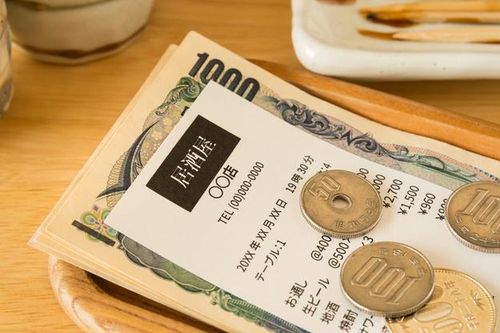 Đưa tiền tip và những điều cấm kỵ khi du lịch ở một số quốc gia