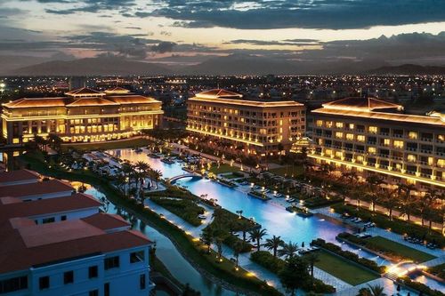 Khách sạn Sheraton Đà Nẵng thua lỗ kỷ lục, âm vốn chủ sở hữu