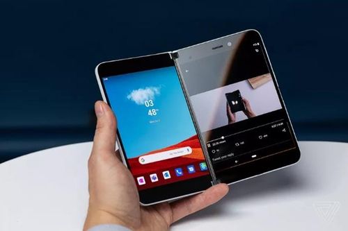 Microsoft sẵn sàng ra mắt điện thoại màn hình kép Surface Duo
