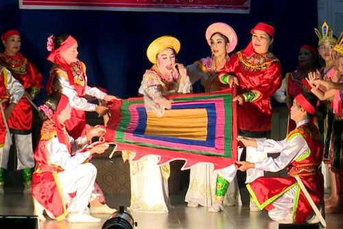 Ðộc đáo tuồng Xuân Nộn