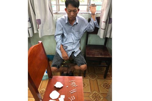 Triệt phá ổ buôn bán ma túy của ông chủ quán cơm bình dân tại quận Bình Tân