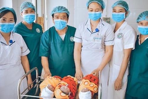 Yên Bái: Phẫu thuật thành công ca sinh 3 hiếm gặp