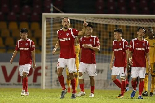 Quảng Ninh cho Hải Phòng mượn 3 trụ cột để đua trụ hạng V-League