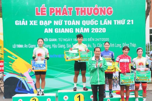 Kết thúc Giải xe đạp nữ toàn quốc lần thứ 21: VĐV Nguyễn Thị Thật giành Áo vàng, Áo xanh chung cuộc