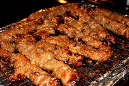 6 sai lầm nghiêm trọng khi ăn thịt nướng biến món ngon trở thành 'thuốc độc'