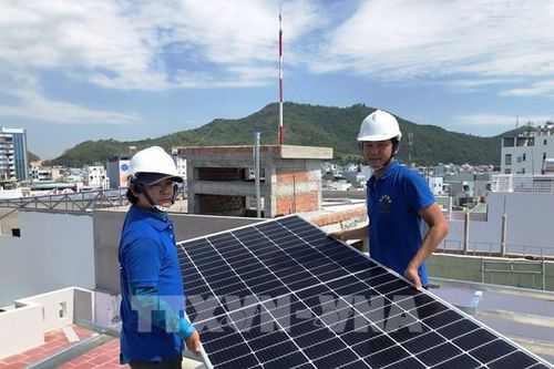 Ngành điện chờ hướng dẫn xử lý vướng mắc liên quan điện mặt trời