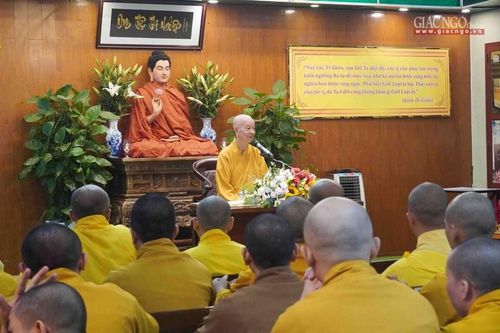 Trưởng lão HT.Thích Trí Quảng giảng tại chùa Vạn Đức
