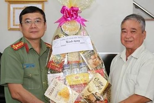Công an tỉnh Sóc Trăng tri ân cán bộ Công an lão thành