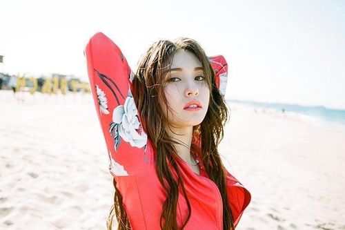 Nghe chuyện Jeon Somi gặp lại kẻ từng bắt nạt mình, ai cũng ước 'giá được như cô ấy'