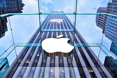 Đóng cửa hàng loạt cửa hàng, Apple vẫn thu về hàng chục tỷ USD