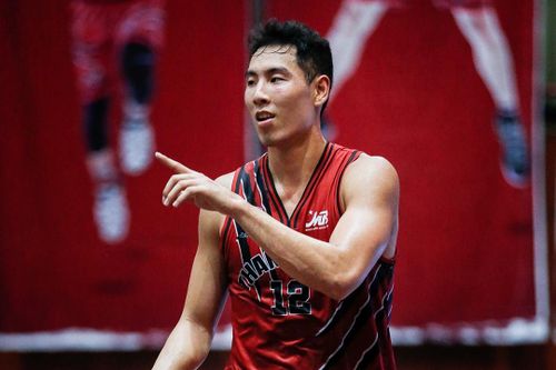Justin Young - sao bóng rổ Việt kiều sở hữu chiều cao 1,93 m