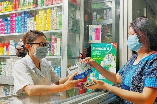 Yêu cầu cơ sở bán lẻ thuốc ghi tên, địa chỉ người có dấu hiệu cúm khi mua thuốc