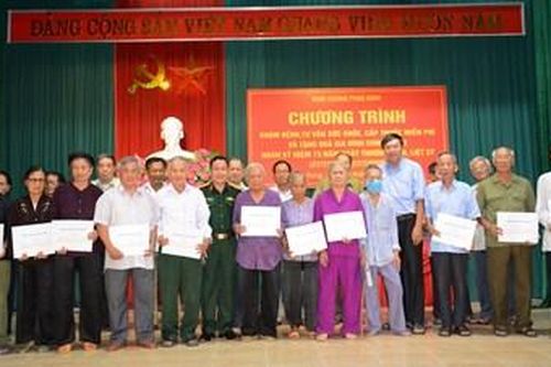 Binh chủng Pháo binh tặng quà, tri ân gia đình chính sách, người có công tại Vĩnh Phúc