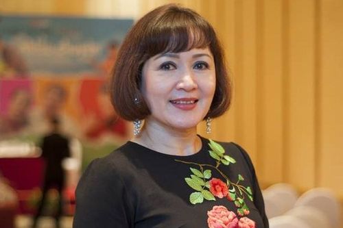 NSND Minh Hòa: Thi hát đoạt giải và cú 'bẻ lái' thành diễn viên