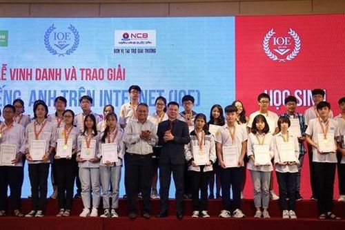 Vinh danh và trao giải Olympic tiếng Anh trên Internet (IOE) năm học 2019-2020