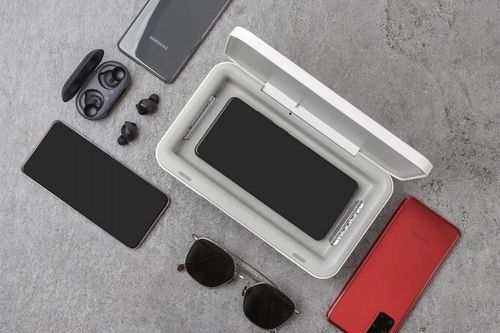 LG cũng có sản xuất máy khử trùng smartphone bằng tia UV