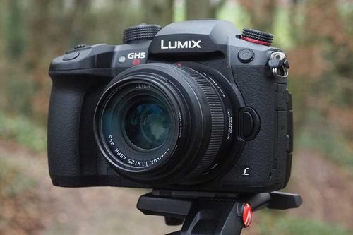 6 chiếc máy ảnh quay video tốt đáng mua năm 2020