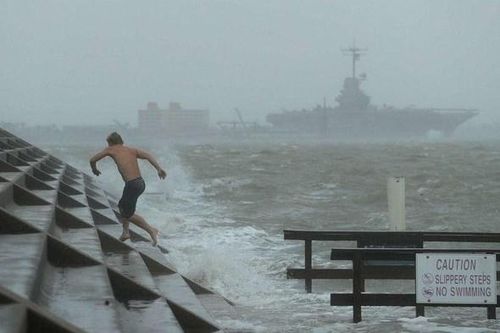 Cơn bão đầu tiên trong mùa bão Đại Tây Dương năm nay đổ bộ vào Mỹ