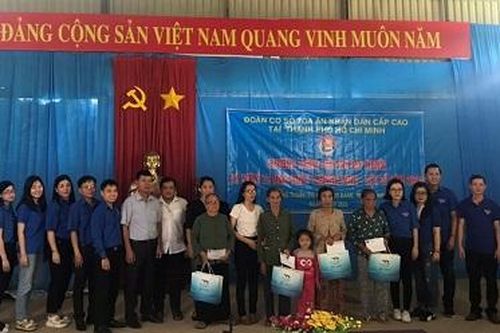 TANDCC tại TPHCM tổ chức chương trình về nguồn, tri ân các anh hùng liệt sĩ