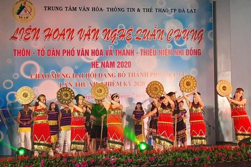 Liên hoan nghệ thuật quần chúng chào mừng Đại hội Đảng bộ thành phố Đà Lạt lần thứ XII