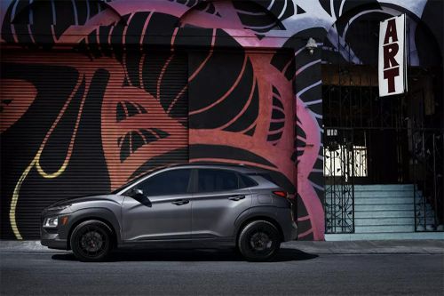 2021 Hyundai Kona ra mắt phiên bản đặc biệt bóng đêm