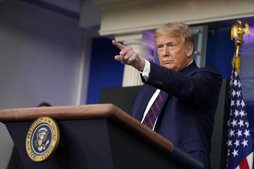 Sắp bão siêu mạnh, ông Trump tuyên bố tình trạng khẩn cấp ở Hawaii