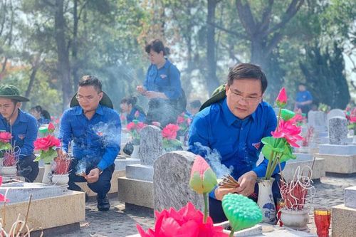 Thành đoàn Hà Nội tổ chức nhiều hoạt động tri ân nhân Ngày Thương binh - Liệt sĩ