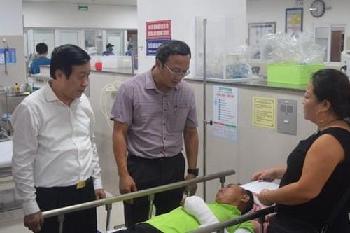 Vụ tai nạn thảm khốc 15 người chết tại Quảng Bình: Nghi vấn tài xế mới có bằng B2?