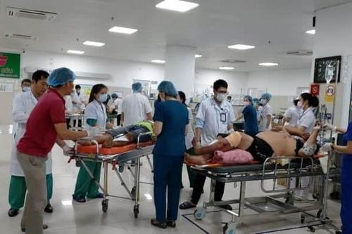Lật xe khách thảm khốc tại Quảng Bình, số người tử vong tăng lên 13 người