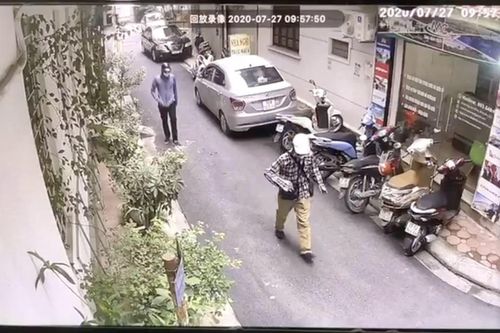 Công an Hà Nội công bố hình ảnh đầu tiên về 2 đối tượng dùng súng tự chế cướp ngân hàng