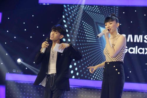 Quang Đăng hát thảm họa khi song ca cùng Tóc Tiên