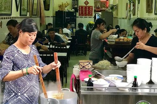 Những quán ăn trên 50 năm vẫn hút khách ở các quận trung tâm Sài thành