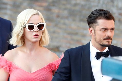 Katy Perry - Orlando Bloom hoãn cưới lần hai