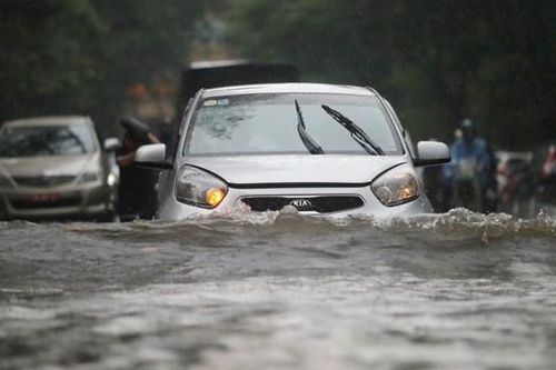 Thành phố Lào Cai ngập sau mưa lớn